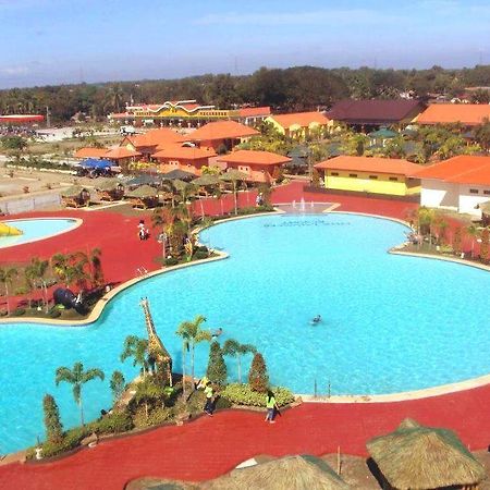 Crystal Waves Hotel And Resort Talavera Eksteriør bilde